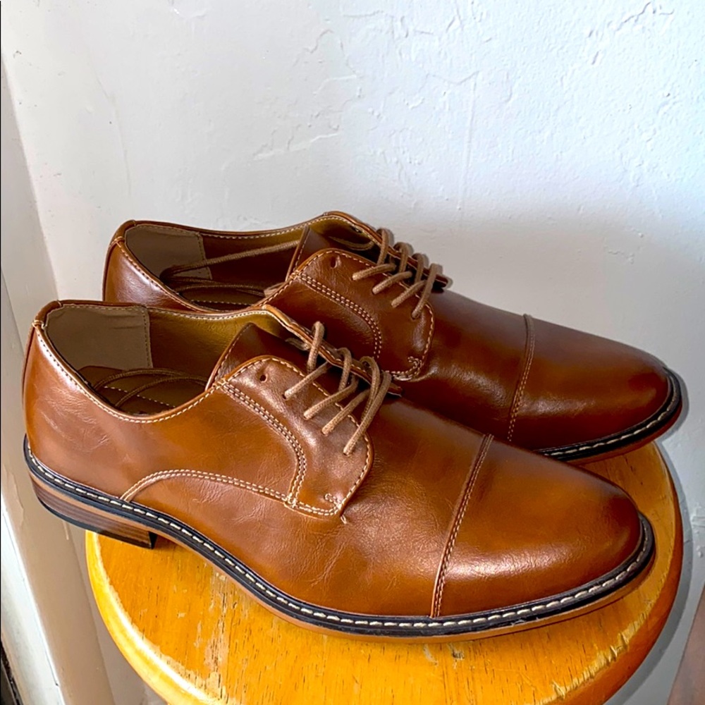 Dress shoes